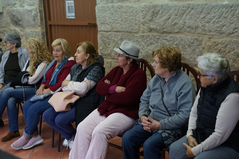 presentación da campaña do 25N en Alxán