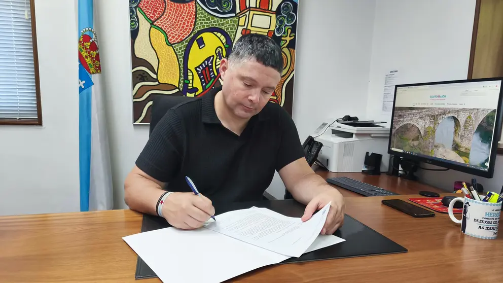 Manu Lourenzo no seu despacho