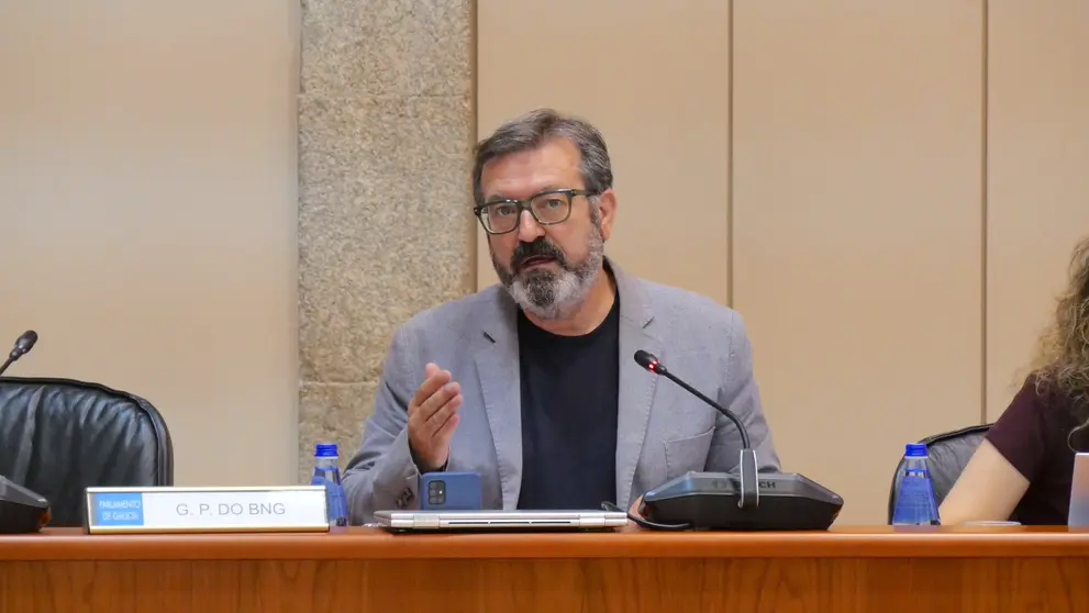 Lu&iacute;s Bar&aacute;