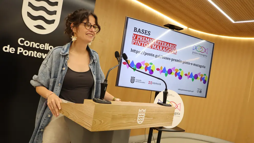 Anabel Gul&iacute;as na presentaci&oacute;n dos Premios Pinto e Maragota