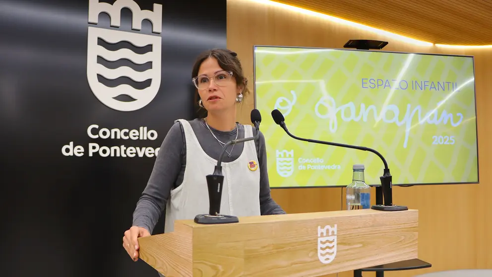 Anabel Gul&iacute;as presentando o Ganap&aacute;n