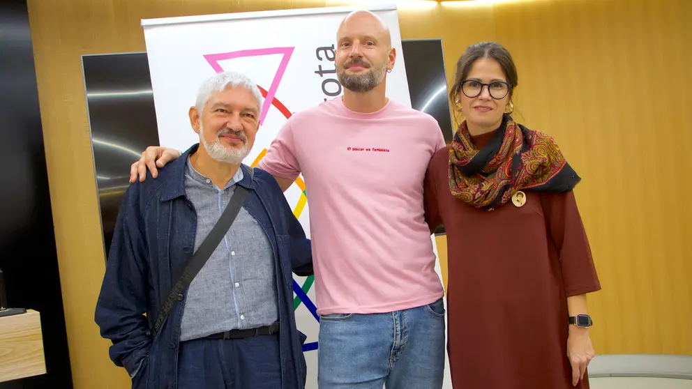 Anabel Gul&iacute;as na presentaci&oacute;n do Premio Pinto e Maragota