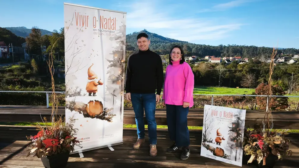 Manu Lourenzo e Rosana Comesa&ntilde;a presentando o Nadal de Soutomaior