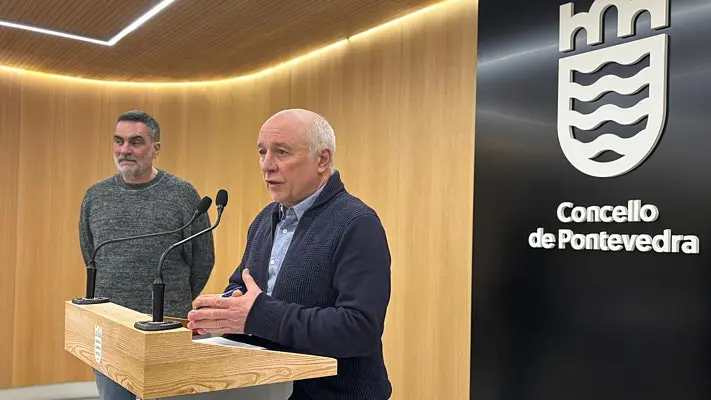 Demetrio G&oacute;mez e Manuel Lourenzo na presentaci&oacute;n de Ler e Escribir (en) Pontevedra