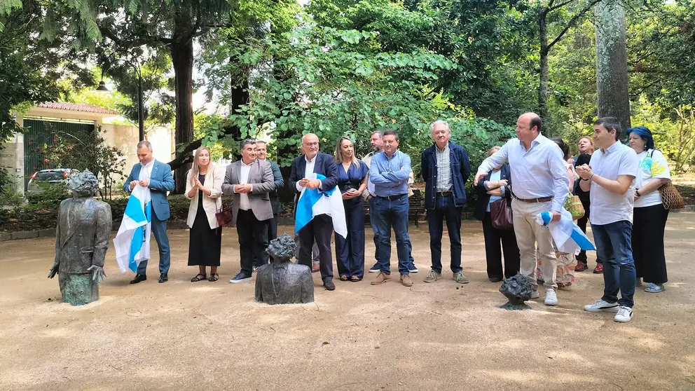 Xard&iacute;n bot&aacute;nico e carballeira
