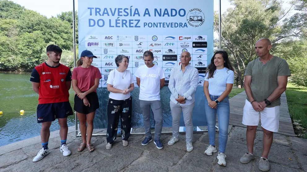 Presentacion da traves&iacute;a a nado do L&eacute;rez
