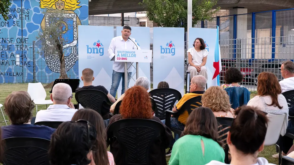 Presentaci&oacute;n de Manu Lourenzo na Festa Nacionalista en Soutomaior