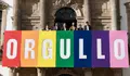 Arranca a Semana do Orgullo, coa colocación da faixa reivindicativa no concello