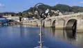 O concello de Soutomaior restaura en menos de 24 horas a escultura en homenaxe a Bernardo Seoane