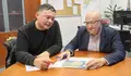 Manu Lourenzo aborda co Director Territorial de Infraestruturas as necesidades dos viais da Xunta no concello