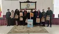 O Concello de Pontecesures inicia unha campaña de promoción do comercio local que repartirá agasallos entre as persoas que merquen nos establecementos da vila durante o Nadal