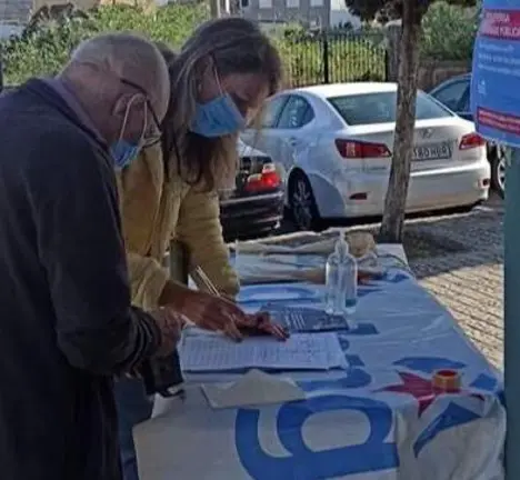 Marga Caldas apoiando a ILP en defensa da sanidade p&uacute;blica