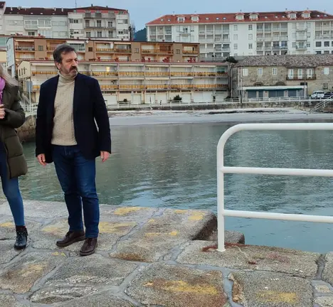 Luciano Sobral, Lu&iacute;s Bar&aacute; e Marga Caldas no porto de Covelo