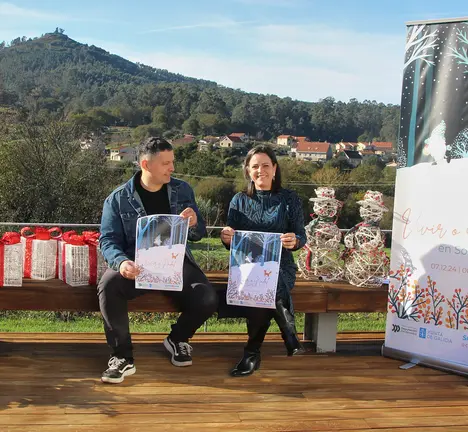 Manu Lourenzo e Rosana Comesa&ntilde;a presentando o Nadal
