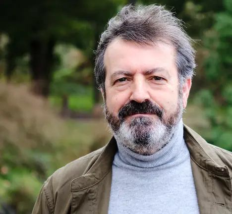 Lu&iacute;s Bar&aacute;