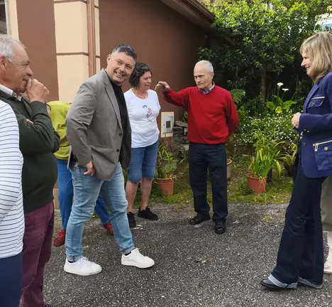 Manu Lourenzo, Nava Castro e veci&ntilde;as e veci&ntilde;os do Val Sobral