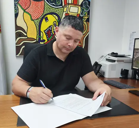 Manu Lourenzo no seu despacho