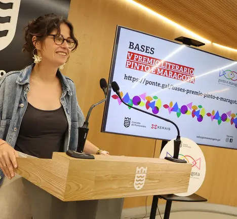 Anabel Gul&iacute;as na presentaci&oacute;n dos Premios Pinto e Maragota