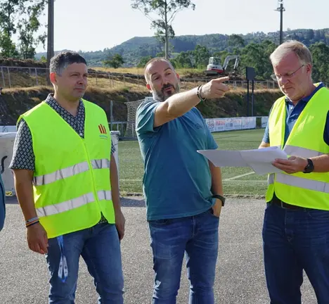 Pablo Garrido e Manu Lourenzo arranxo campo Graciano Pad&iacute;n