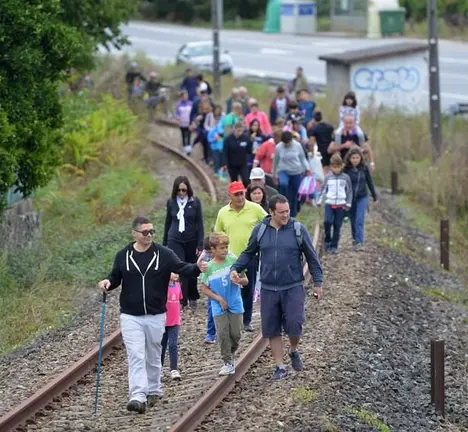 Marcha en defensa da V&iacute;a Verde