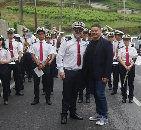 Manu Lourenzo coa banda de m&uacute;sica