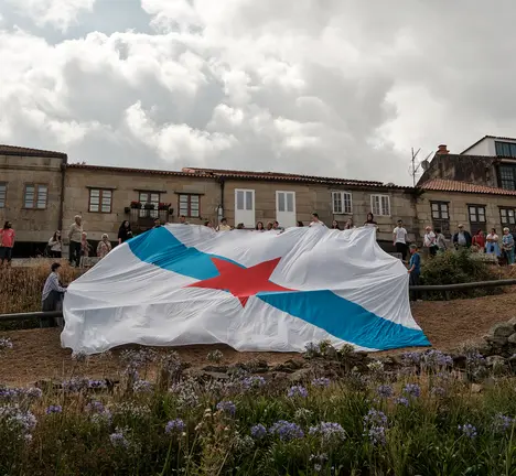 Despregue da bandeira da Patria