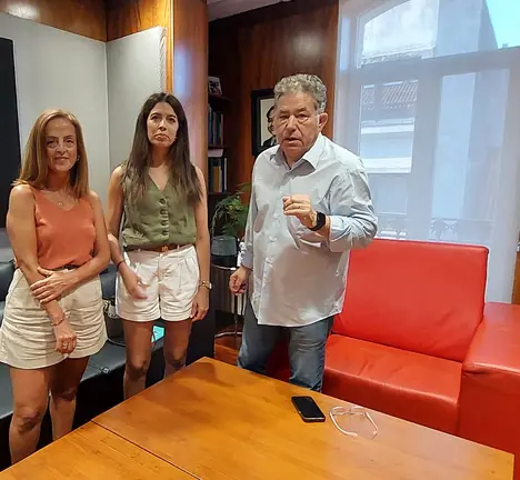 Reuni&oacute;n Escola oficial de idiomas