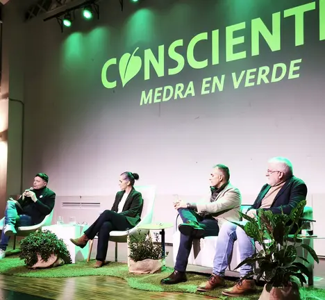 acto de presentaci&oacute;n conscientes no Multiusos de Arcade