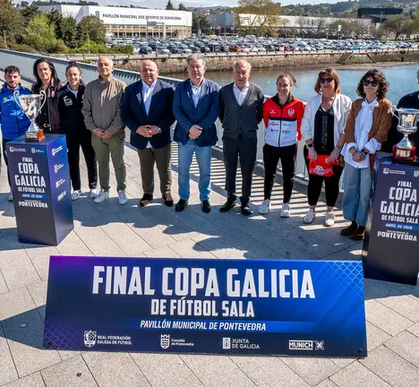 Presentaci&oacute;n da Copa Galiza de F&uacute;tbol Sala na ponte do Burgo