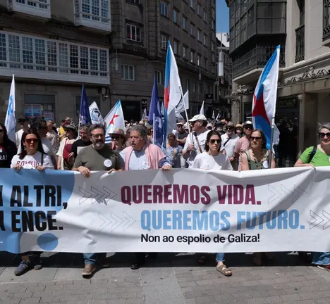 Manifestaci&oacute;n arquivo de altri e peche de ence