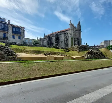 Traballos de consolidaci&oacute;n dos achados arqueol&oacute;xicos de Santa Mar&iacute;a