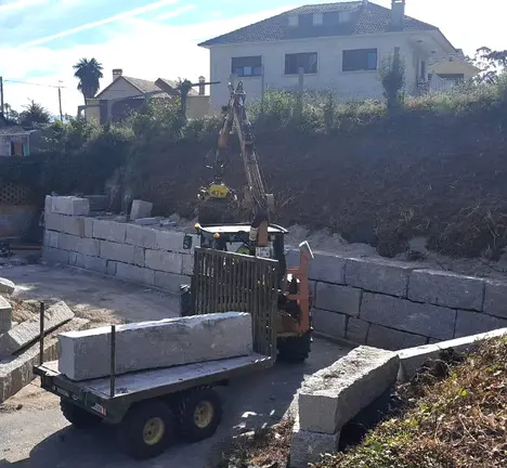 Muro contenci&oacute;n estacionamento R&uacute;a Alema&ntilde;a