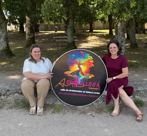 Rosana Mart&iacute;nez Boullosa e Rosana Comesa&ntilde;a presentando A Orghullosa