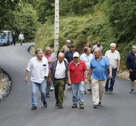 Visita pavimentaci&oacute;n acceso campo de f&uacute;tbol de Salcedo