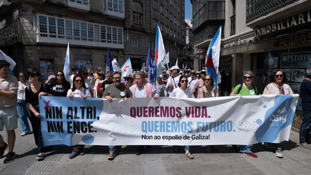 Manifestaci&oacute;n arquivo de altri e peche de ence