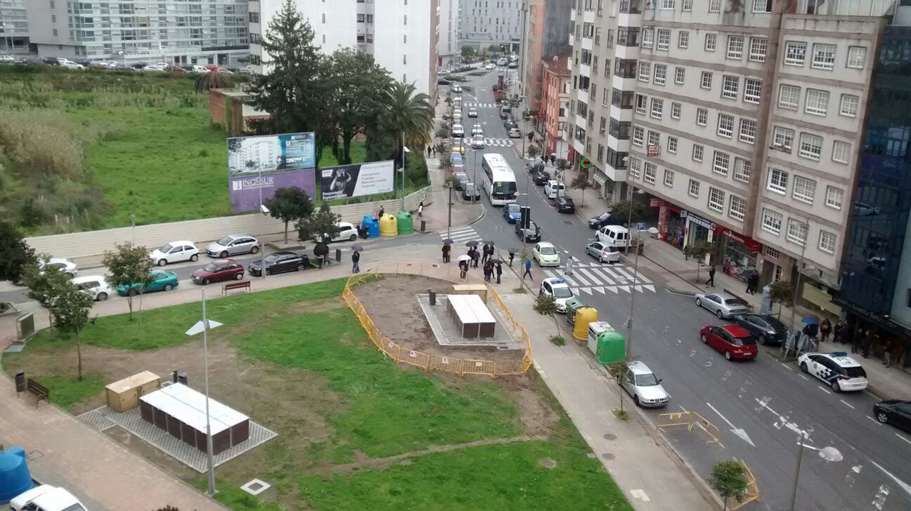 concentración instigada polo PP contra os composteiros