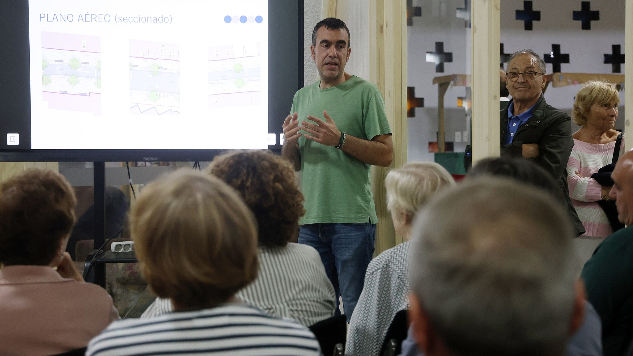Reunión veciñal Casimiro Gómez