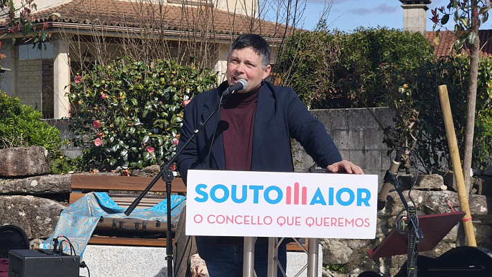 Manu Lourenzo intervindo na inauguración da reforma integral do Val-Sobral